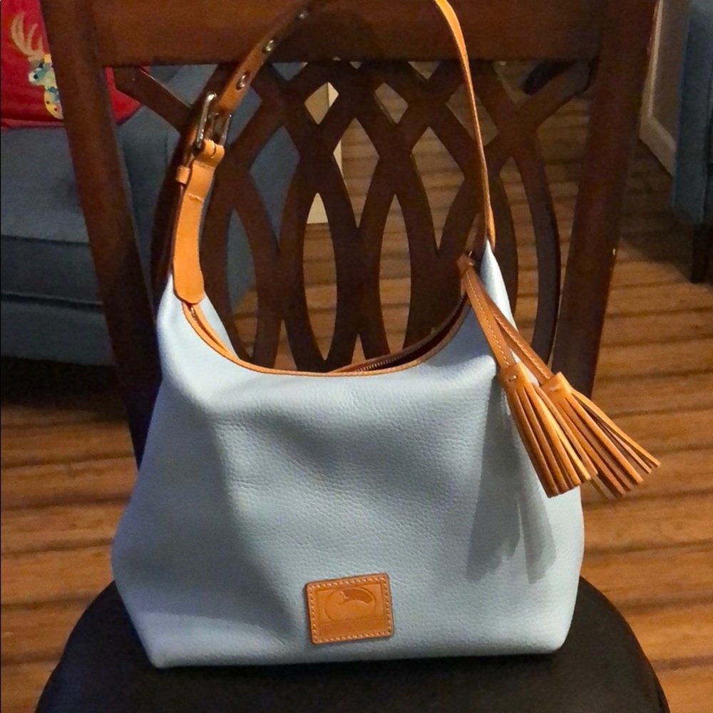 EUC Dooney and Bourke bag
